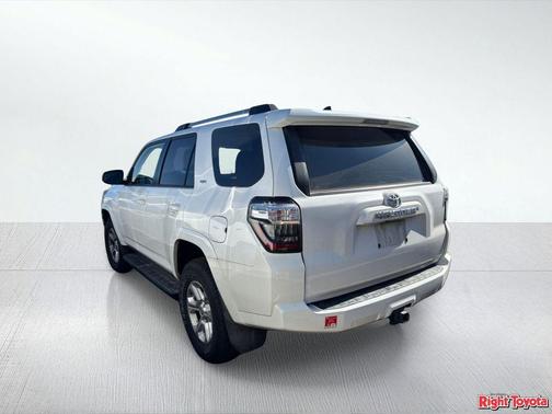Super White 2020 Toyota 4Runner SR5