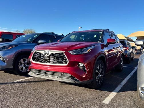 2023 Toyota Highlander XLE