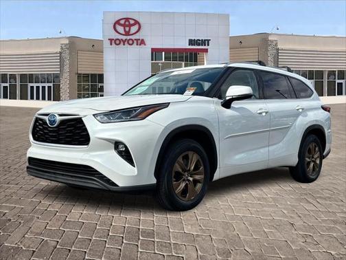 2022 Toyota Highlander Hybrid XLE
