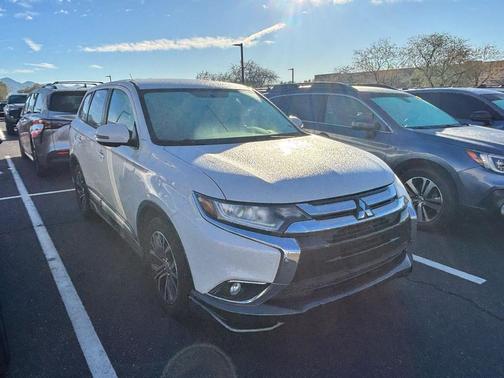 2016 Mitsubishi Outlander SE