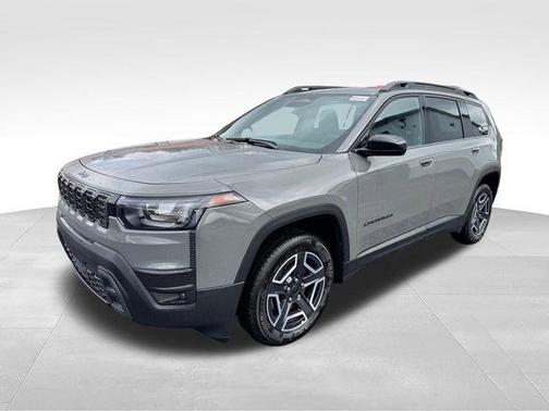 Sting Gray Clearcoat 2026 Jeep Cherokee LAREDO/LIMITED