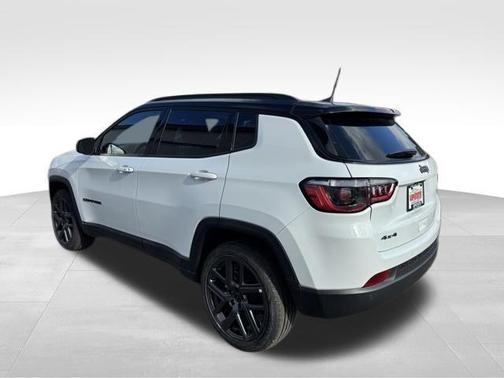 Bright White Clearcoat 2026 Jeep Compass Limited