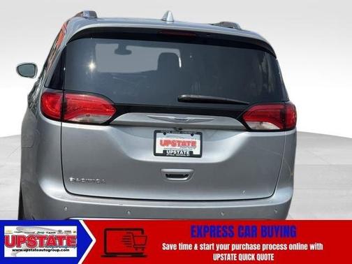 2020 Chrysler Pacifica Touring-L