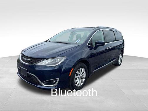 Jazz Blue Pearlcoat 2019 Chrysler Pacifica Touring-L