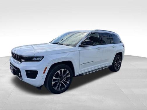 Bright White Clearcoat 2023 Jeep Grand Cherokee Overland