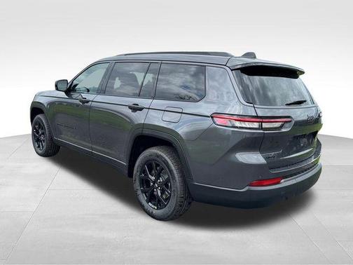 Metallic 2026 Jeep Grand Cherokee L Laredo