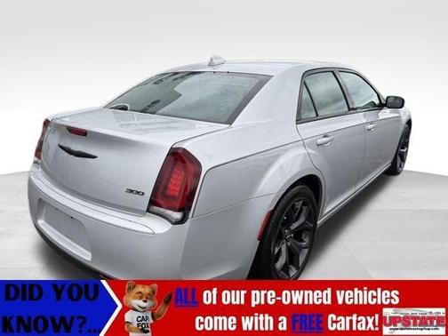 2021 Chrysler 300 Touring