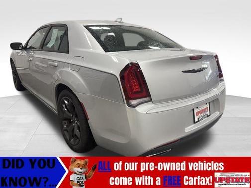 2021 Chrysler 300 Touring