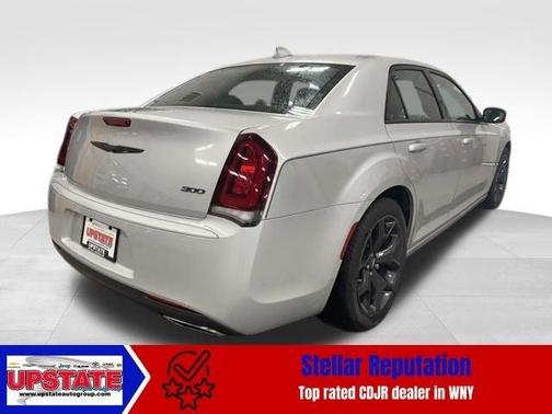 2021 Chrysler 300 Touring