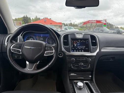 2021 Chrysler 300 Touring