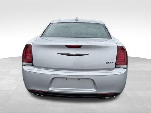 2021 Chrysler 300 Touring