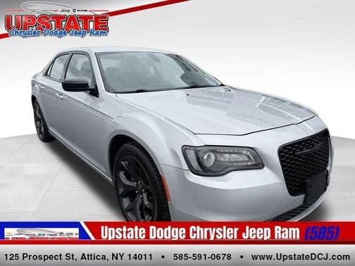 2021 Chrysler 300 Touring