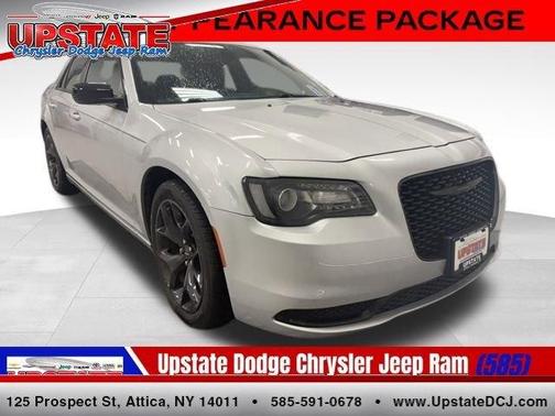 2021 Chrysler 300 Touring