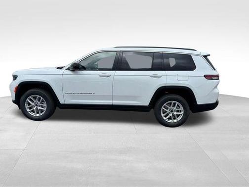Bright White Clearcoat 2026 Jeep Grand Cherokee L Laredo