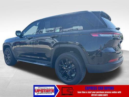 Diamond Black 2025 Jeep Grand Cherokee Laredo