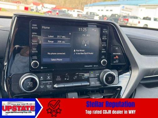 Black 2022 Toyota Highlander LE