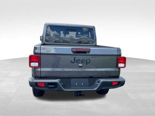 Granite Crystal Clearcoat Metallic 2026 Jeep Gladiator Sport