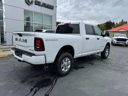 Bright White Clearcoat 2026 RAM 2500 Big Horn
