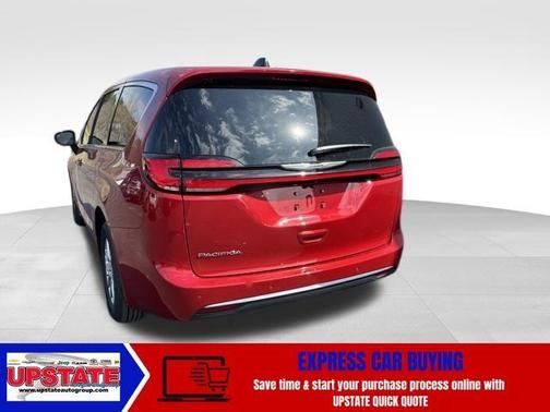2026 Chrysler Pacifica Select