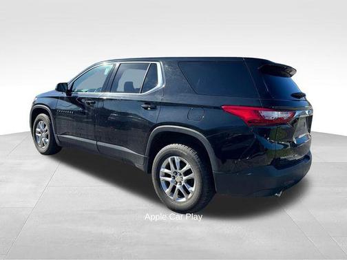 Mosaic Black Metallic 2018 Chevrolet Traverse LS