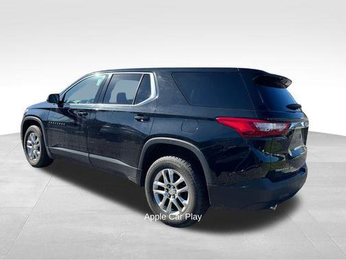 Mosaic Black Metallic 2018 Chevrolet Traverse LS