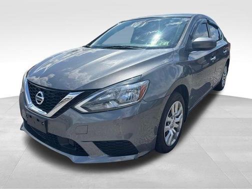 Gun Metallic 2018 Nissan Sentra SV