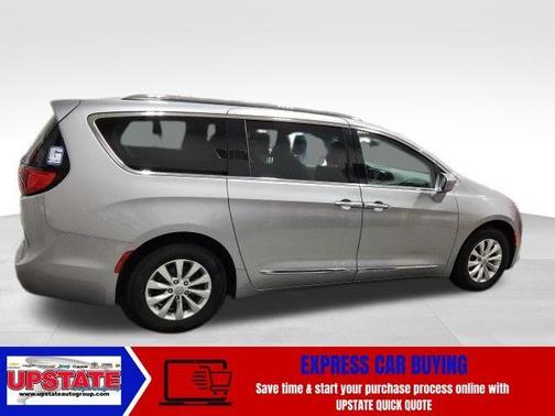 2019 Chrysler Pacifica Touring-L