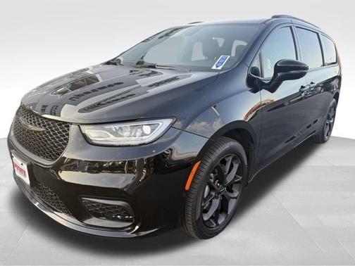 2024 Chrysler Pacifica Touring-L