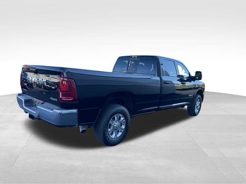 Diamond Black 2026 RAM 3500 Big Horn