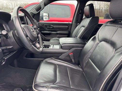 Bright White Clearcoat 2024 RAM 1500 Limited