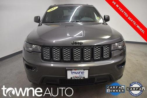 Photo 2 of 21 of 2017 Jeep Grand Cherokee Altitude