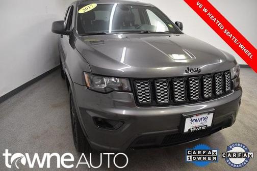 Photo 1 of 21 of 2017 Jeep Grand Cherokee Altitude