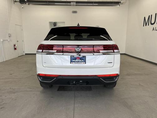 opal white pearl 2026 Volkswagen Atlas Cross Sport 2.0T SE w/Technology 4MOTION