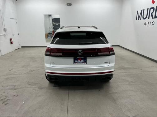 2026 Volkswagen Atlas Cross Sport 2.0T SEL