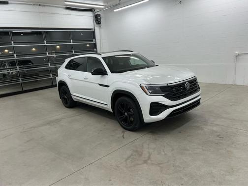 2026 Volkswagen Atlas Cross Sport 2.0T SEL