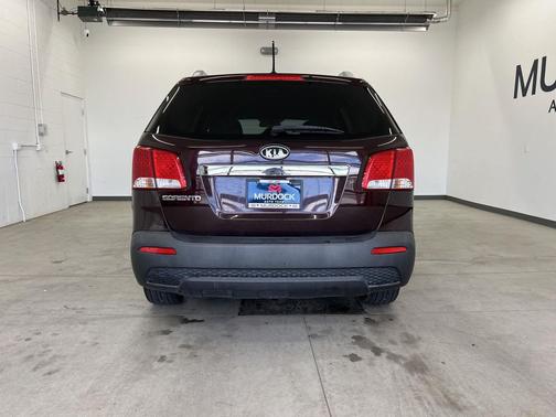 Dark Cherry 2011 Kia Sorento LX