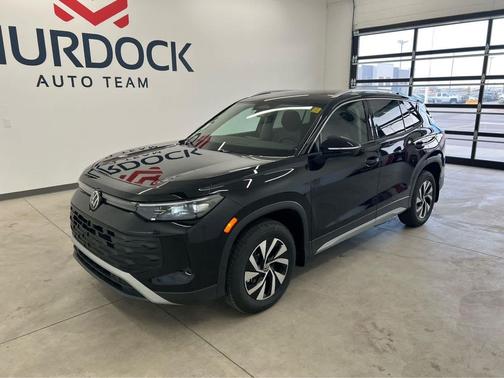 deep black pearl 2026 Volkswagen Tiguan 2.0T S