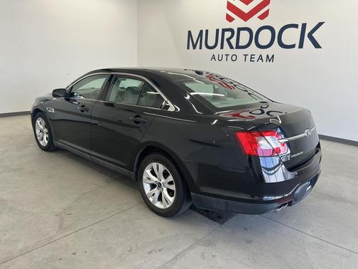 Tuxedo Black Metallic 2011 Ford Taurus SEL
