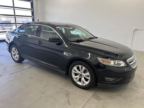 Tuxedo Black Metallic 2011 Ford Taurus SEL