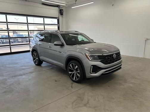 2026 Volkswagen Atlas 2.0T SEL Premium R-Line 4MOTION