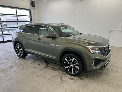 2026 Volkswagen Atlas Cross Sport 2.0T SEL Premium
