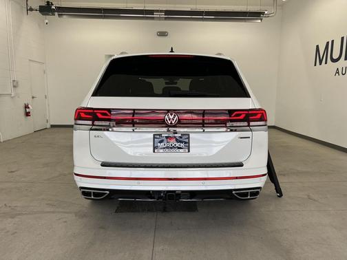 Opal White Pearl 2026 Volkswagen Atlas 2.0T SEL Premium R-Line 4MOTION
