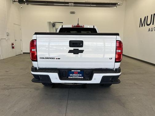 Summit White 2019 Chevrolet Colorado LT