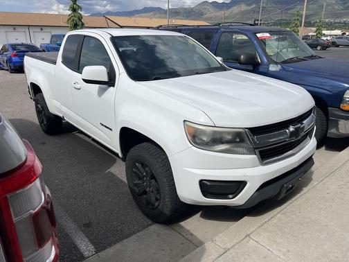 Summit White 2019 Chevrolet Colorado LT