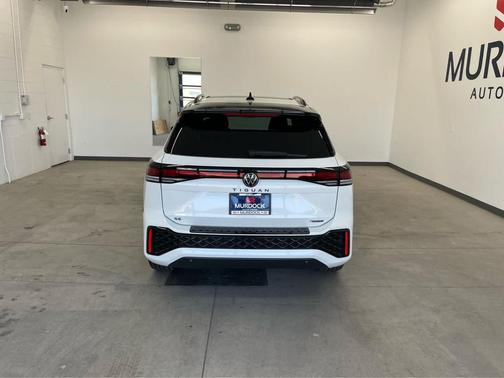 2025 Volkswagen Tiguan 2.0T SE R-Line Black 4MOTION