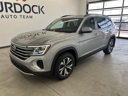 silver mist metallic 2026 Volkswagen Atlas 2.0T SE