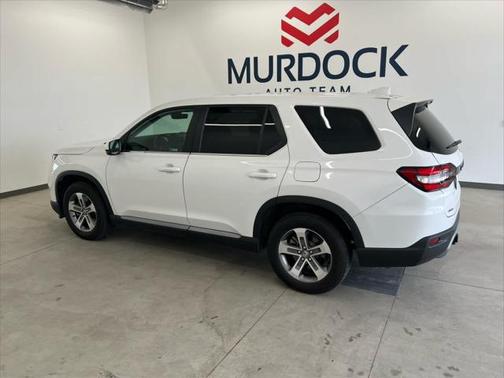 2023 Honda Pilot AWD EX-L 8 Passenger