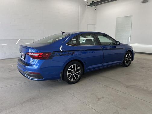 Rising Blue Metallic 2023 Volkswagen Jetta 1.5T S