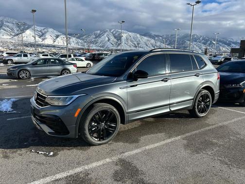 2022 Volkswagen Tiguan 2.0T SE R-Line Black 4MOTION