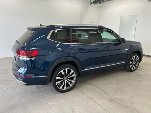 2023 Volkswagen Atlas 3.6L SEL Premium